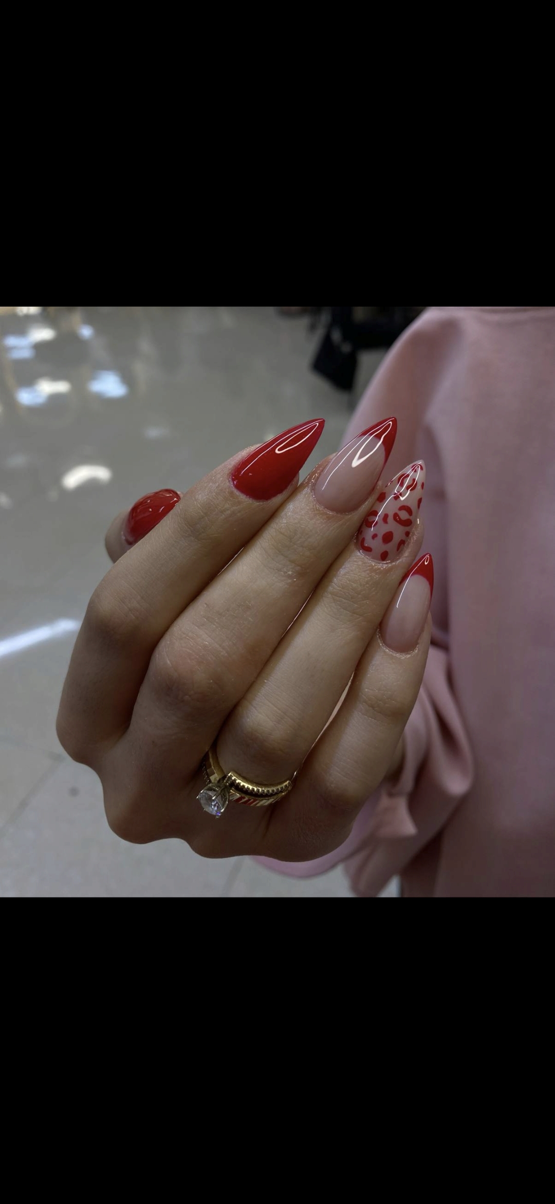 نفیسه — ناخن