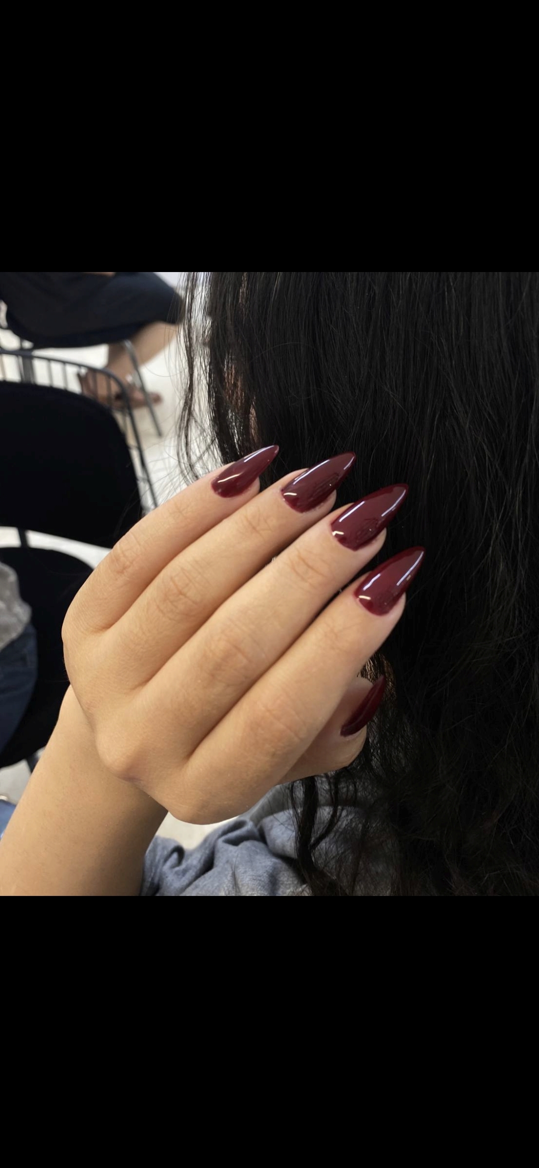 نفیسه — ناخن