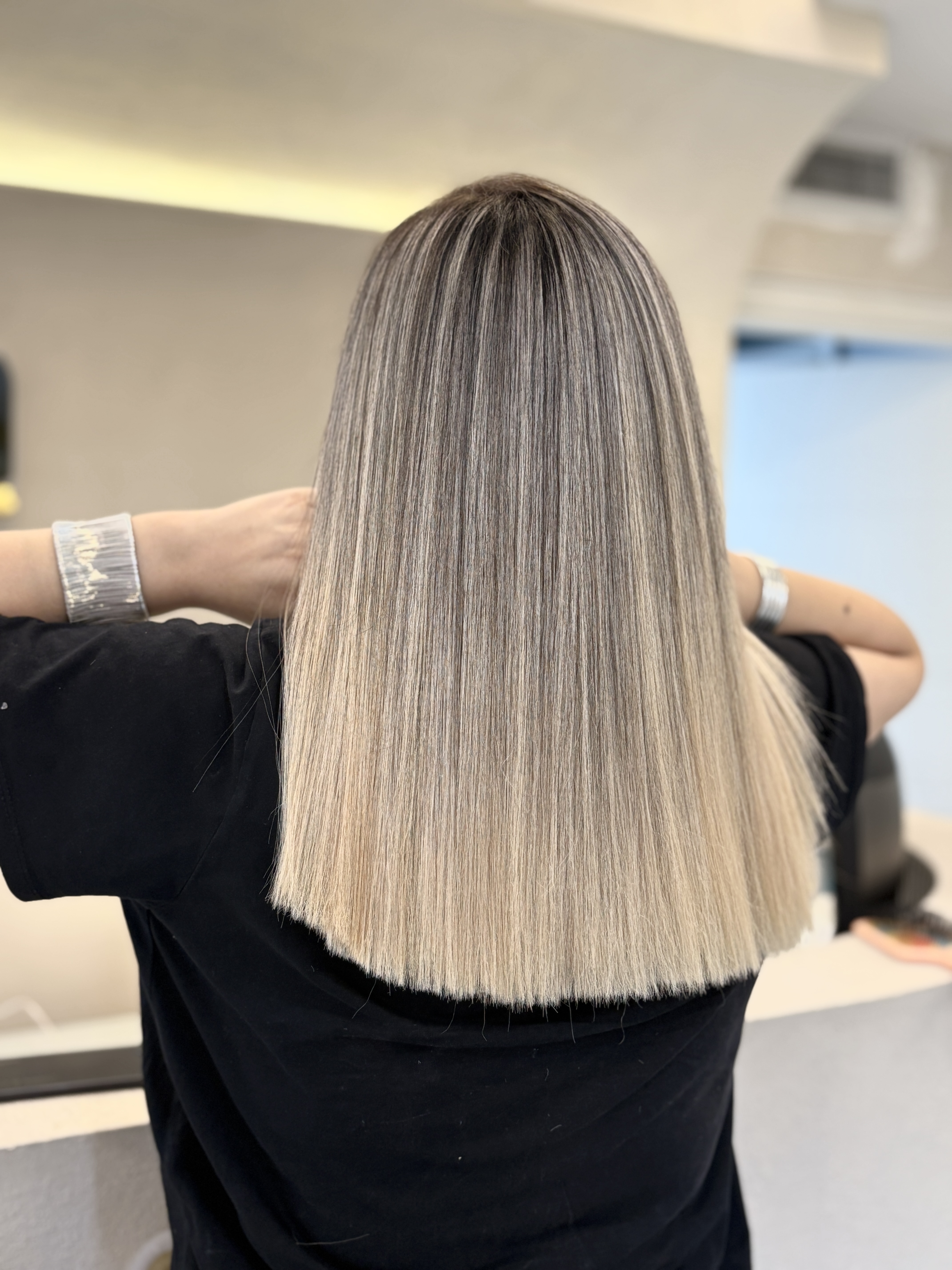 Nozha Hair Studio — رنگ و لایت